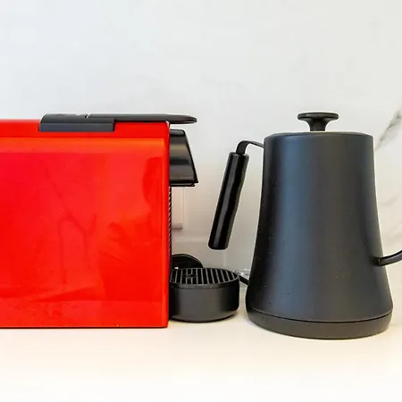 Center * ニコシア